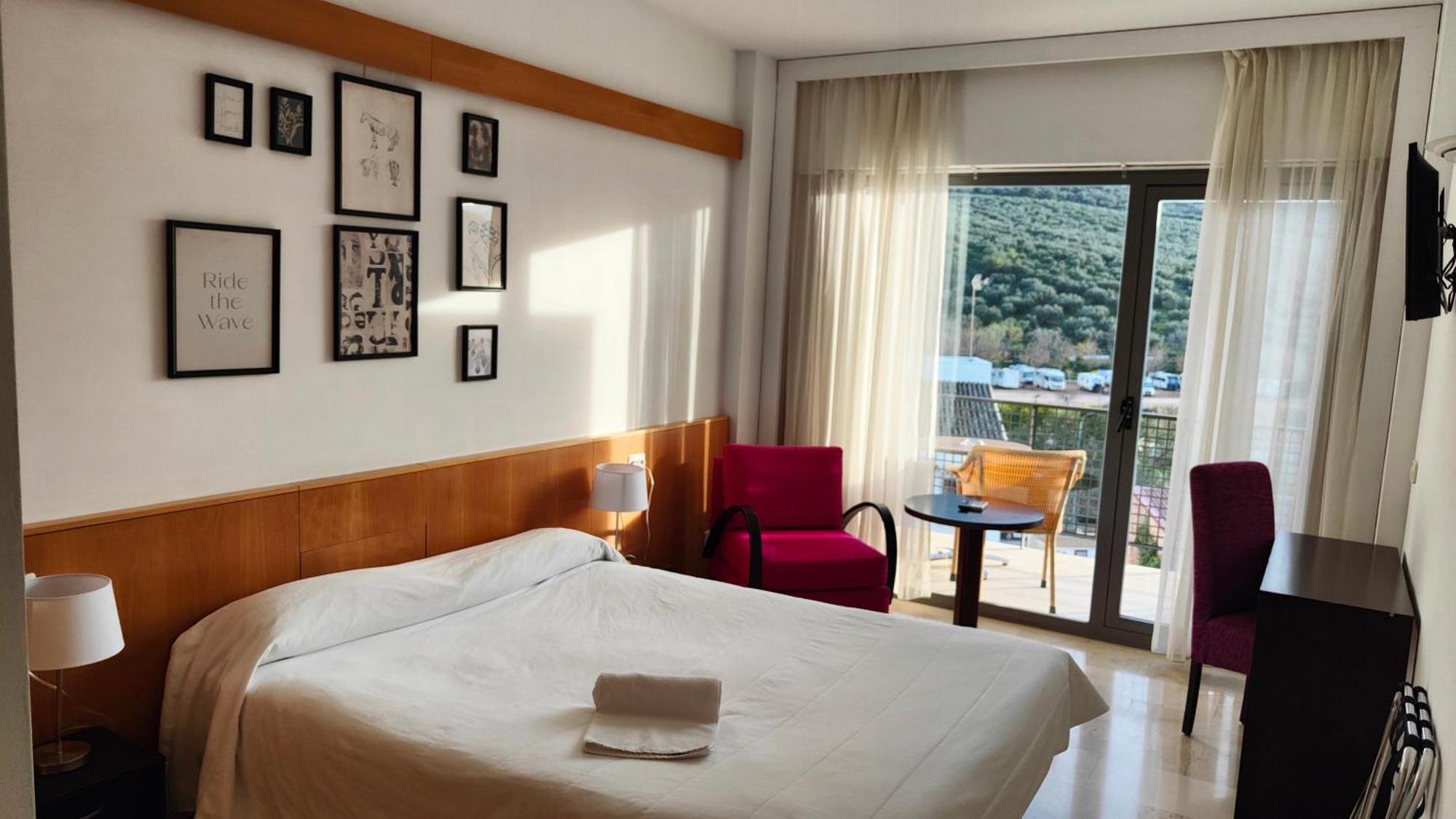 Hotel Mencia Subbetica Dona Mencia Екстер'єр фото