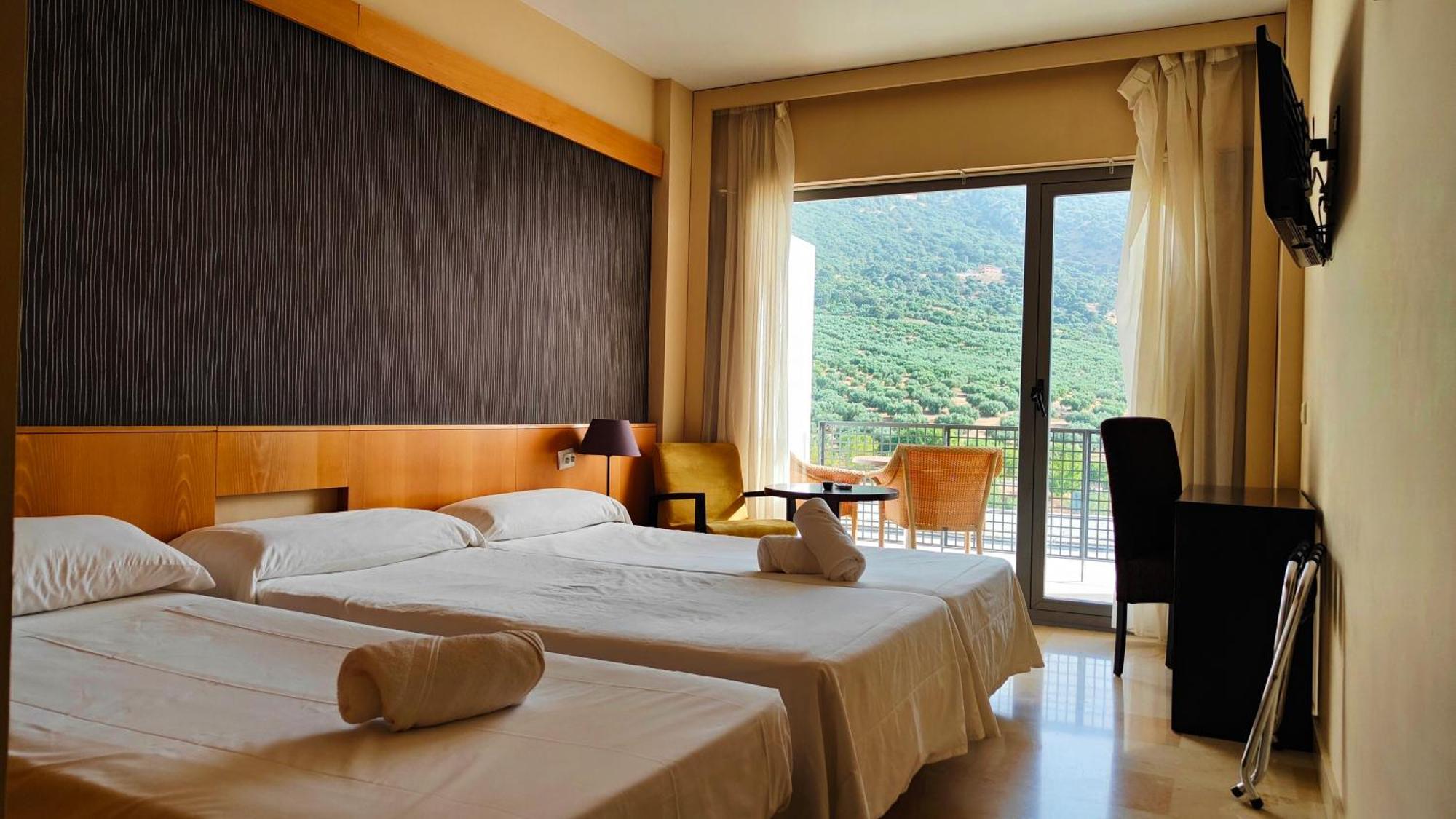Hotel Mencia Subbetica Dona Mencia Екстер'єр фото