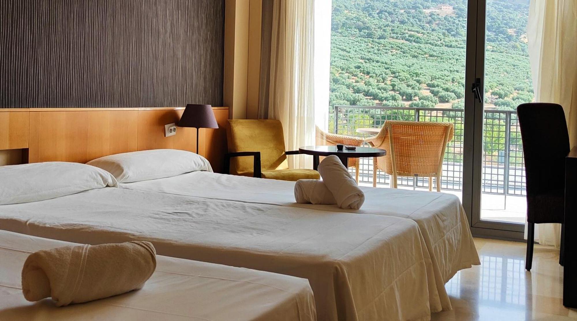 Hotel Mencia Subbetica Dona Mencia Екстер'єр фото